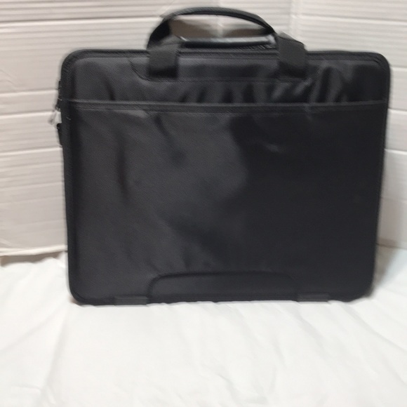 New! Lenovo Thinkpad Basic Case - Picture 2 of 9